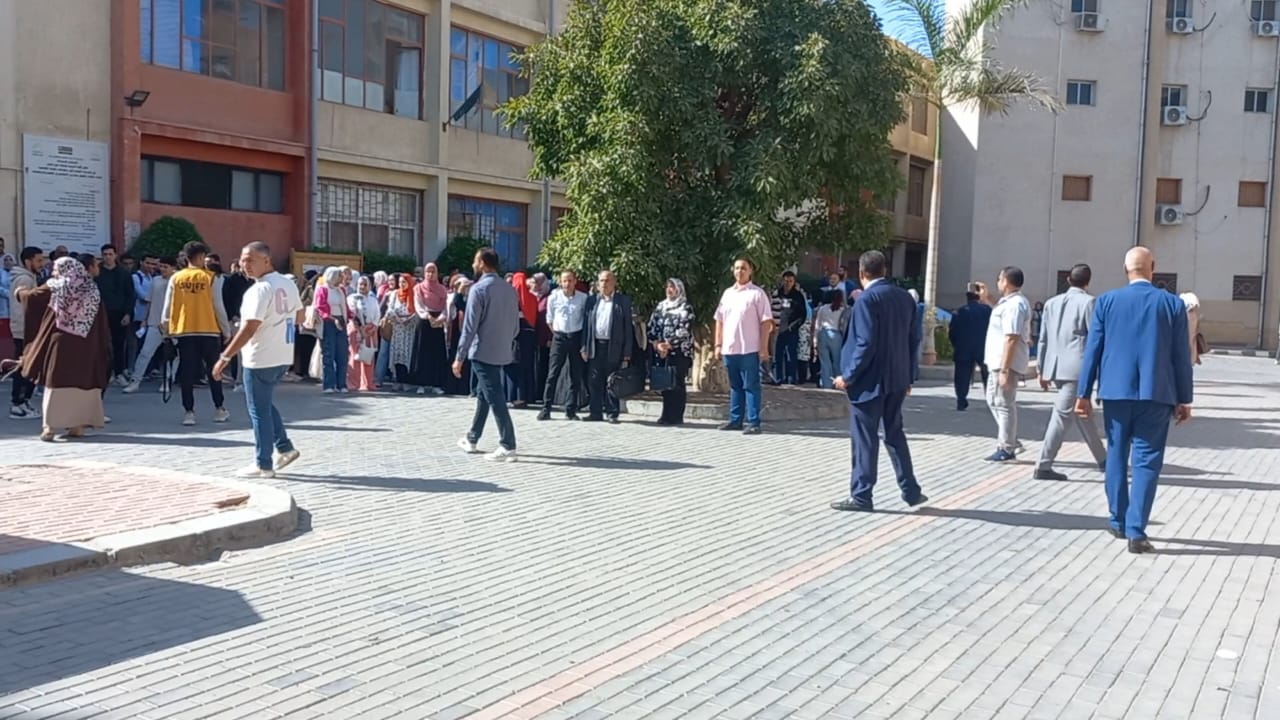 جامعة عين شمس تنفذ تجربة إخلاء ناجحة