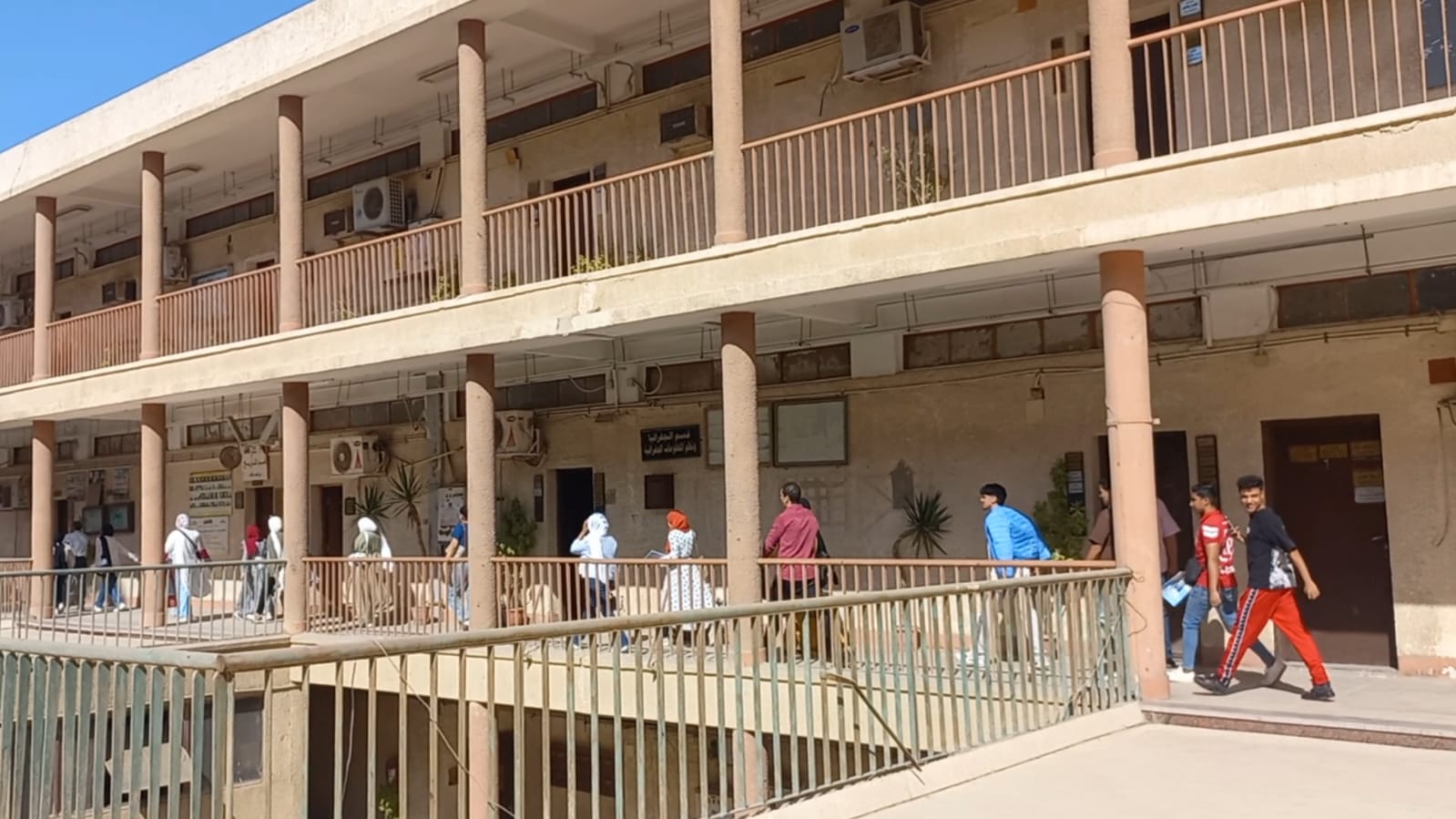 جامعة عين شمس تنفذ تجربة إخلاء ناجحة