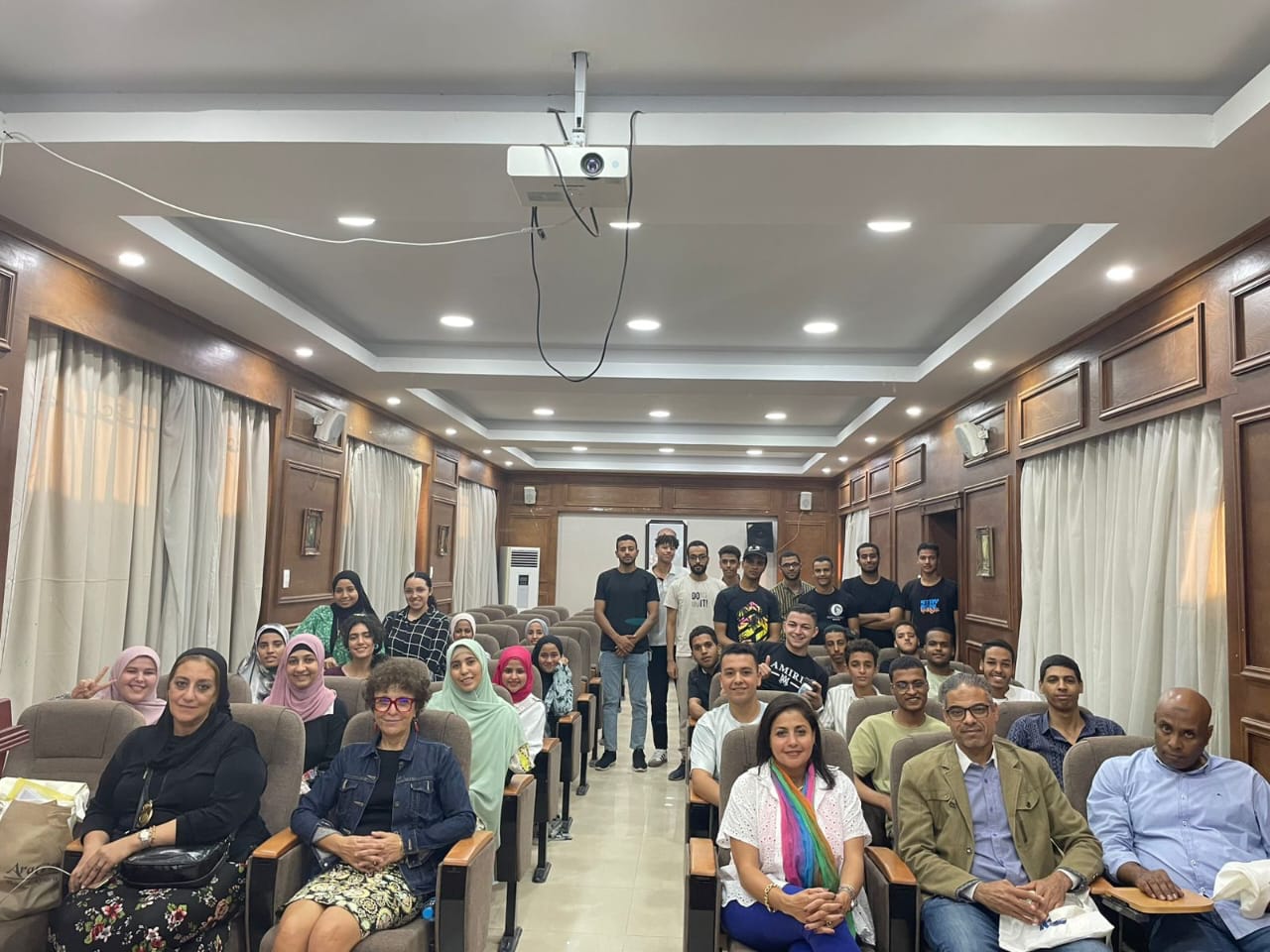 كلية الألسن جامعة الأقصر تنظم ورشة عمل 