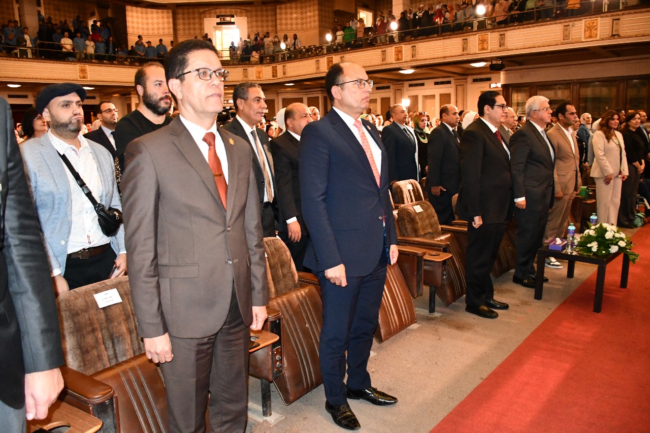 رئيس جامعة حلوان يشارك في إطلاق مبادرة 