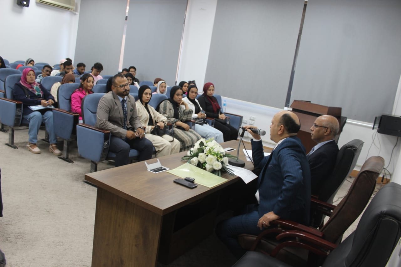 كلية الآداب جامعة عين شمس تنظم ندوة حول الصراع العربي الإسرائيلي