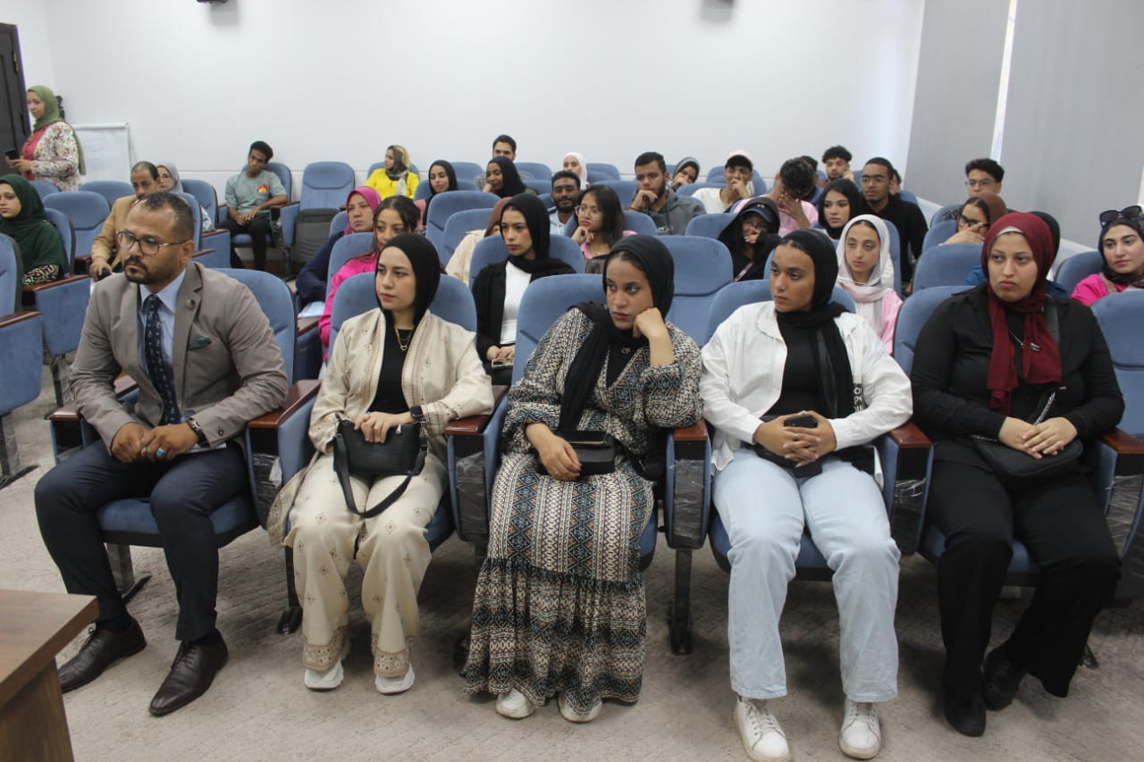 كلية الآداب جامعة عين شمس تنظم ندوة حول الصراع العربي الإسرائيلي