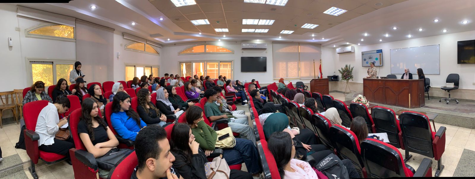 جامعة حلوان تطلق برنامج تدريبي للتوعية بالبورصة المصرية