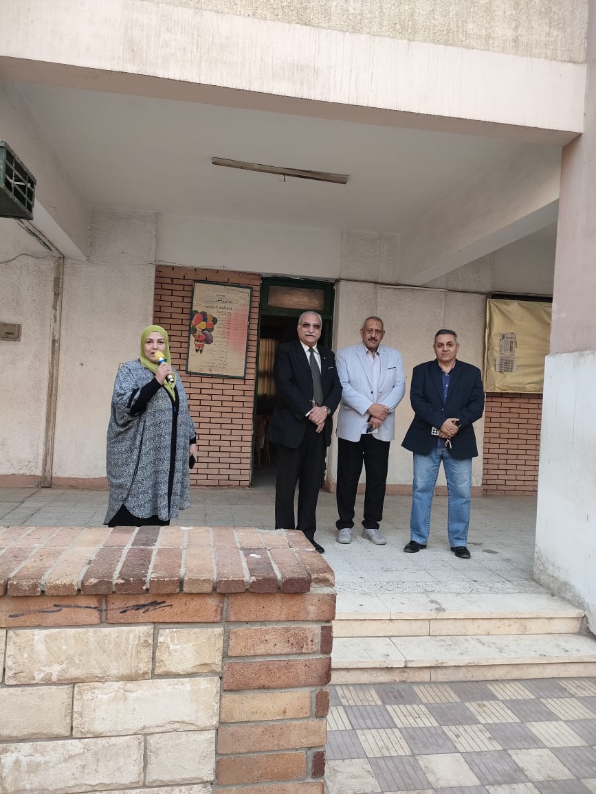 جولة مدير تعليم القليوبية لمتابعة مدارس غرب شبرا الخيمة التعليمية