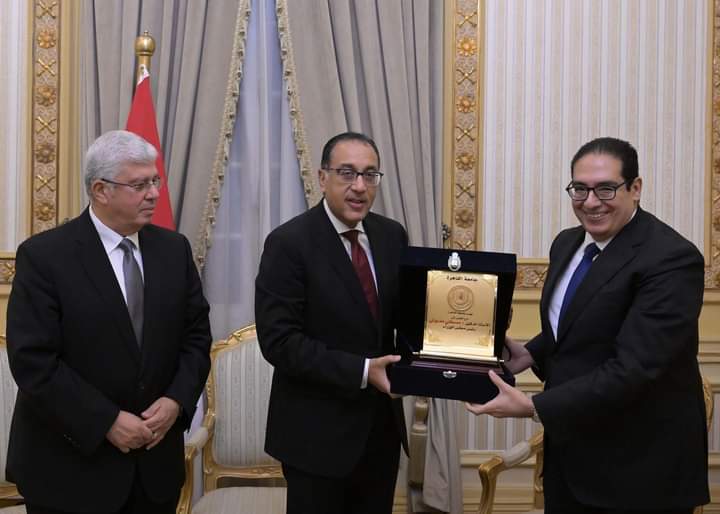 جامعة القاهرة تحتفي باليوبيل الذهبي لكلية الهندسة 