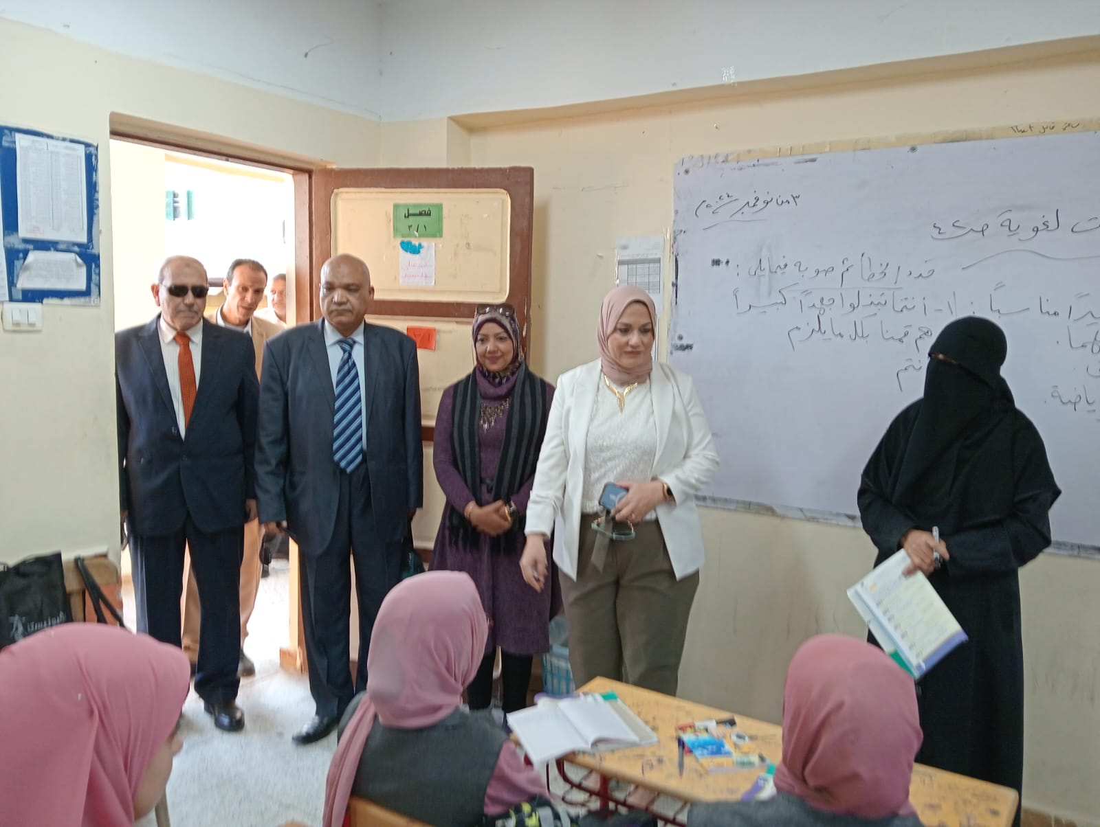 مديرة تعليم مطروح تقوم بجولة مفاجئة بمدارس الإدارة التعليمية