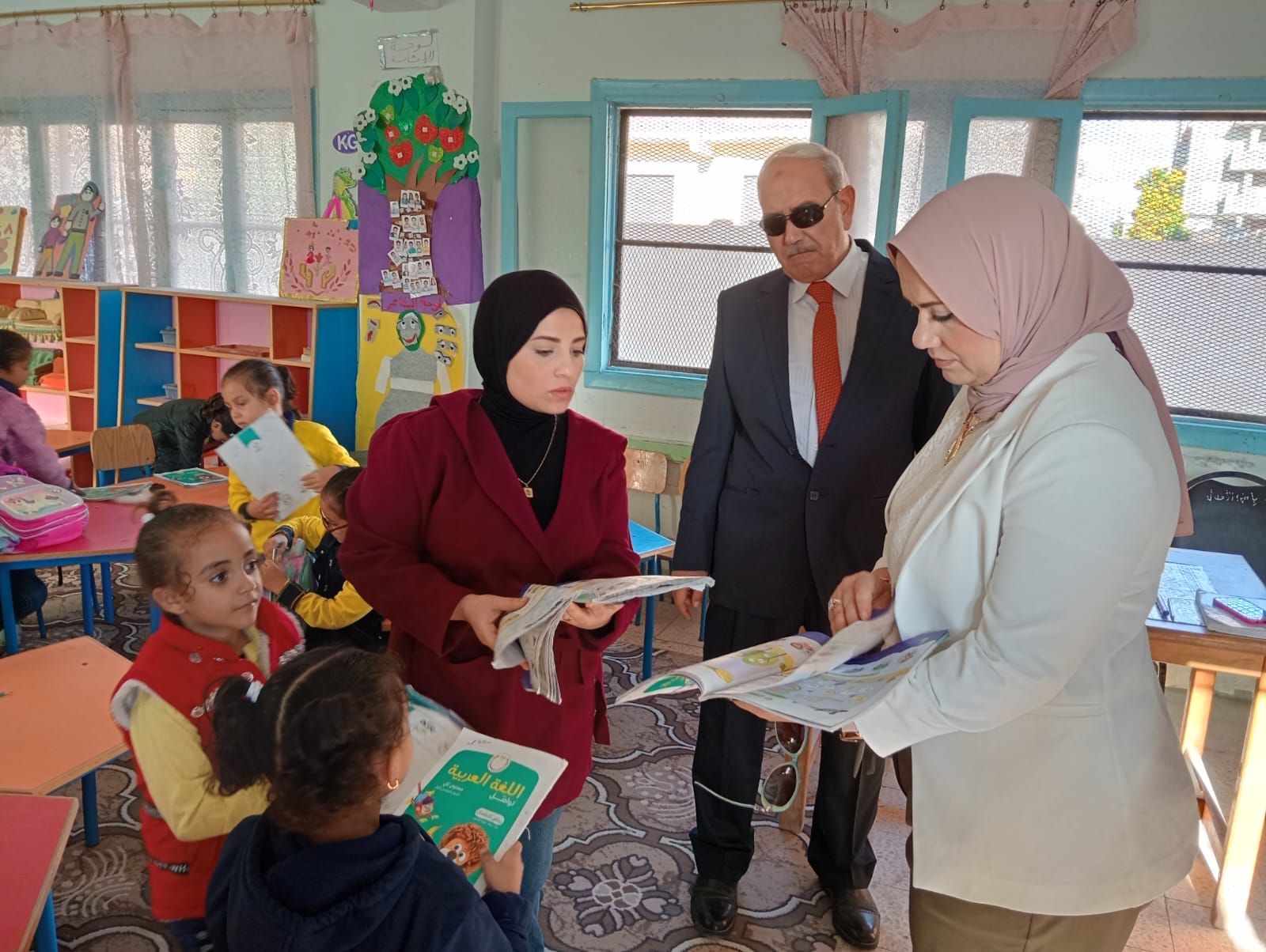 مديرة تعليم مطروح تقوم بجولة مفاجئة بمدارس الإدارة التعليمية