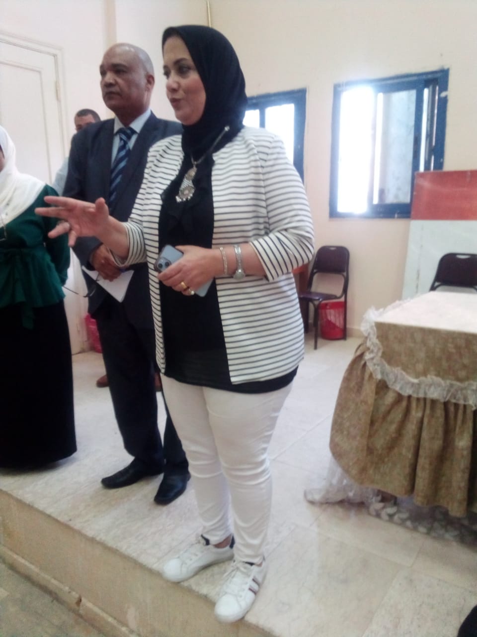 مديرة تعليم مطروح تتابع البرنامج التدريبي لتطوير مهارات المعلمين