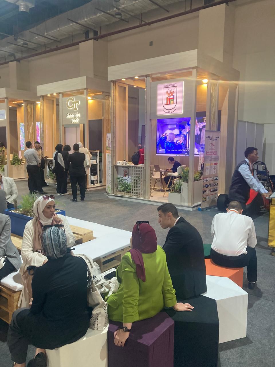 جامعة القاهرة تشارك بفعالية في المنتدى الحضري العالمي