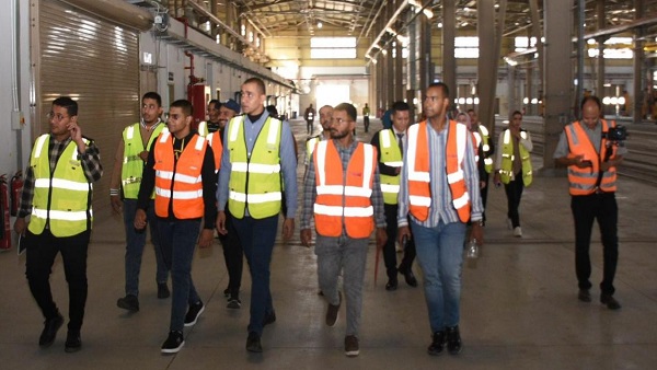 طلاب جامعة سوهاج يزورون ورش مترو الأنفاق ومركز التحكم لقطار العاصمة LRT