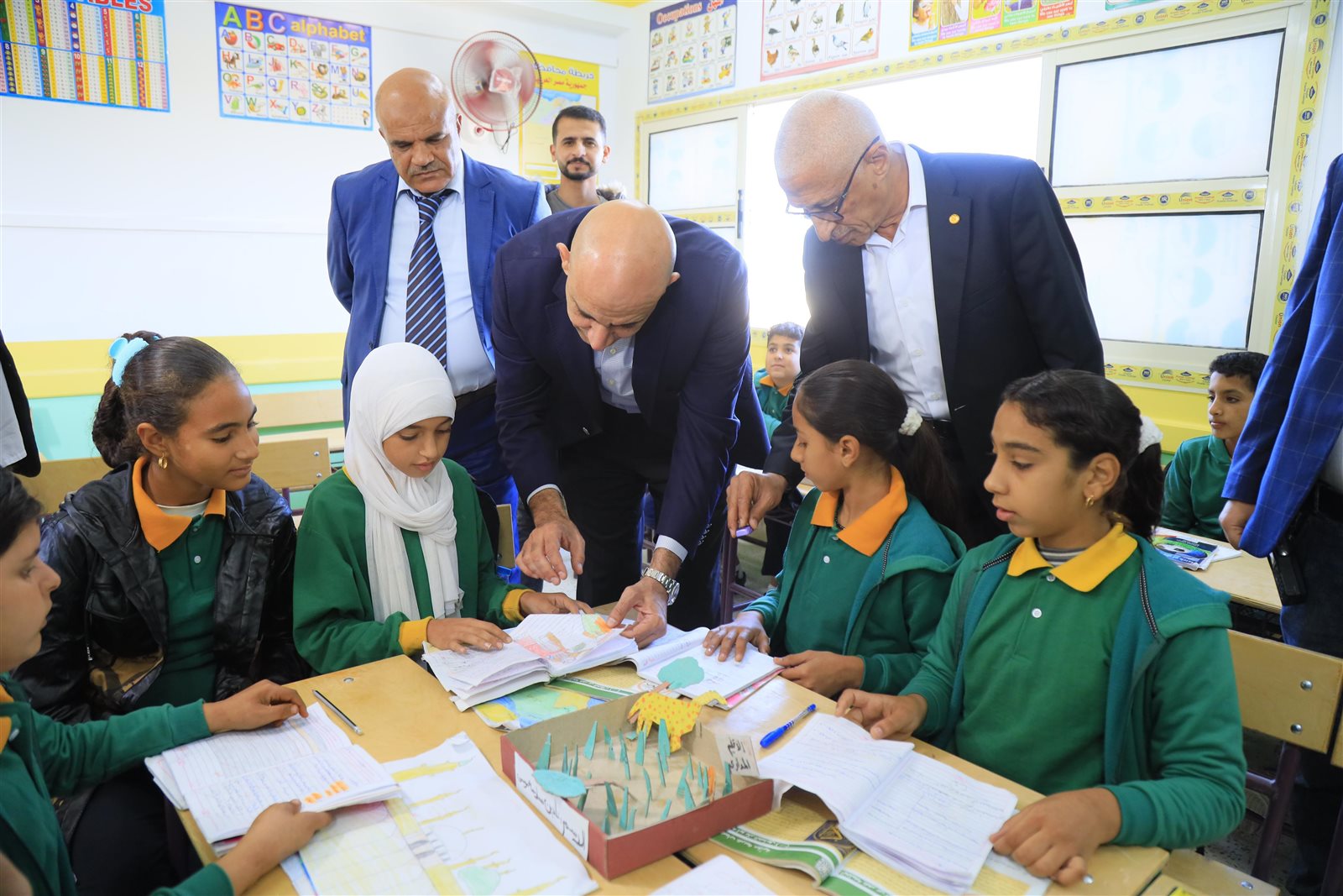 وزير التربية والتعليم يتابع سير الدراسة في مدارس شمال سيناء