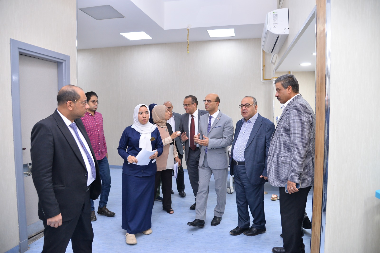 رئيس جامعة أسيوط يتفقد مستشفى الأمراض العصبية والنفسية ووحدة الاستقبال الجديدة