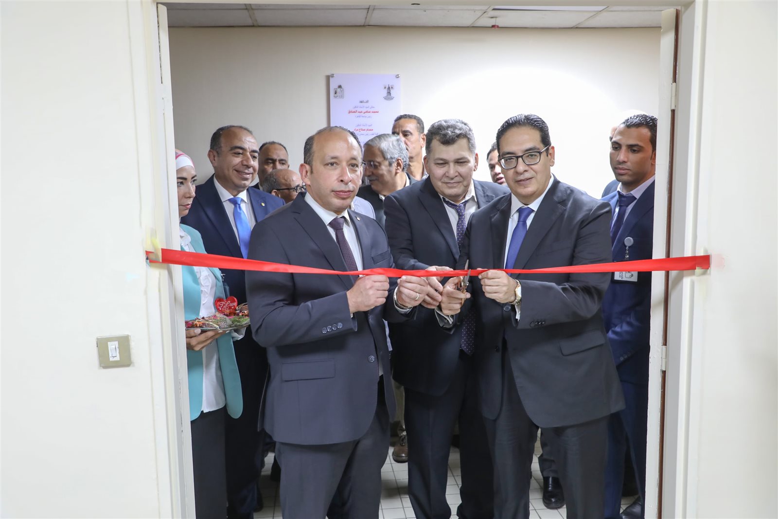 رئيس جامعة القاهرة يفتتح تطويرات جديدة بمستشفي الفرنساوي