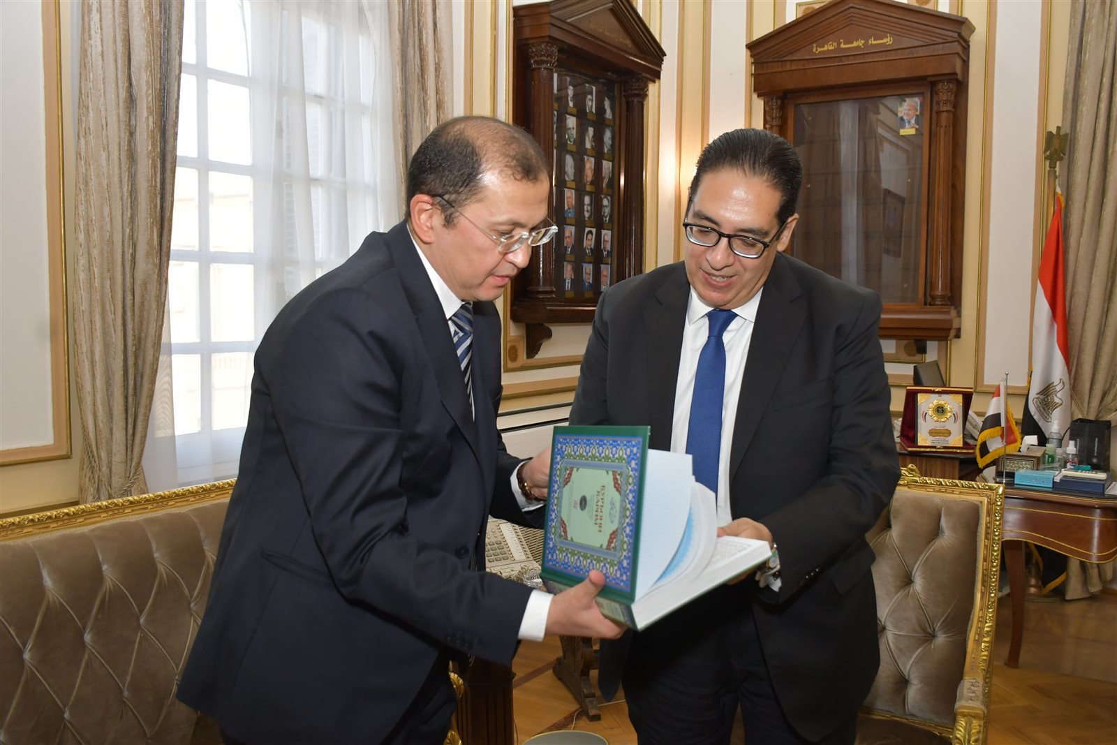 رئيس جامعة القاهرة يلتقي بسفير أوزبكستان لبحث تعزيز التعاون الأكاديمي مع الجامعات الأوزبكية