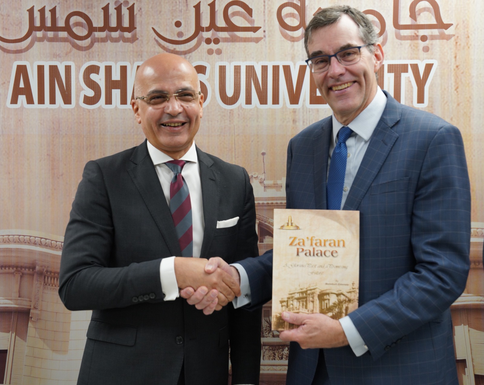 رئيس جامعة عين شمس يستقبل نائب رئيس جامعة إيست أنجليا البريطانية