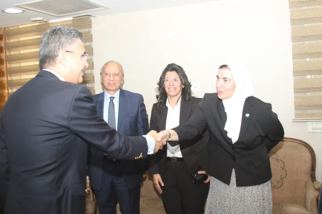 كلية العلوم الصيدلية في جامعة مصر للعلوم والتكنولوجيا تشارك في مبادرة 