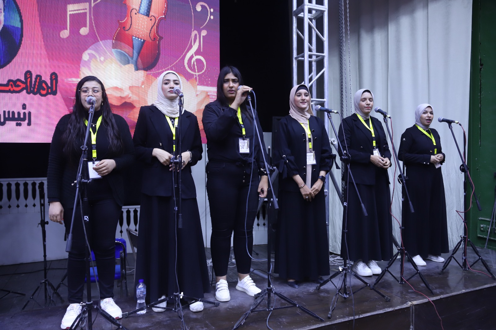 كورال جامعة سوهاج يتألق في الملتقى الفني للجامعات العربية