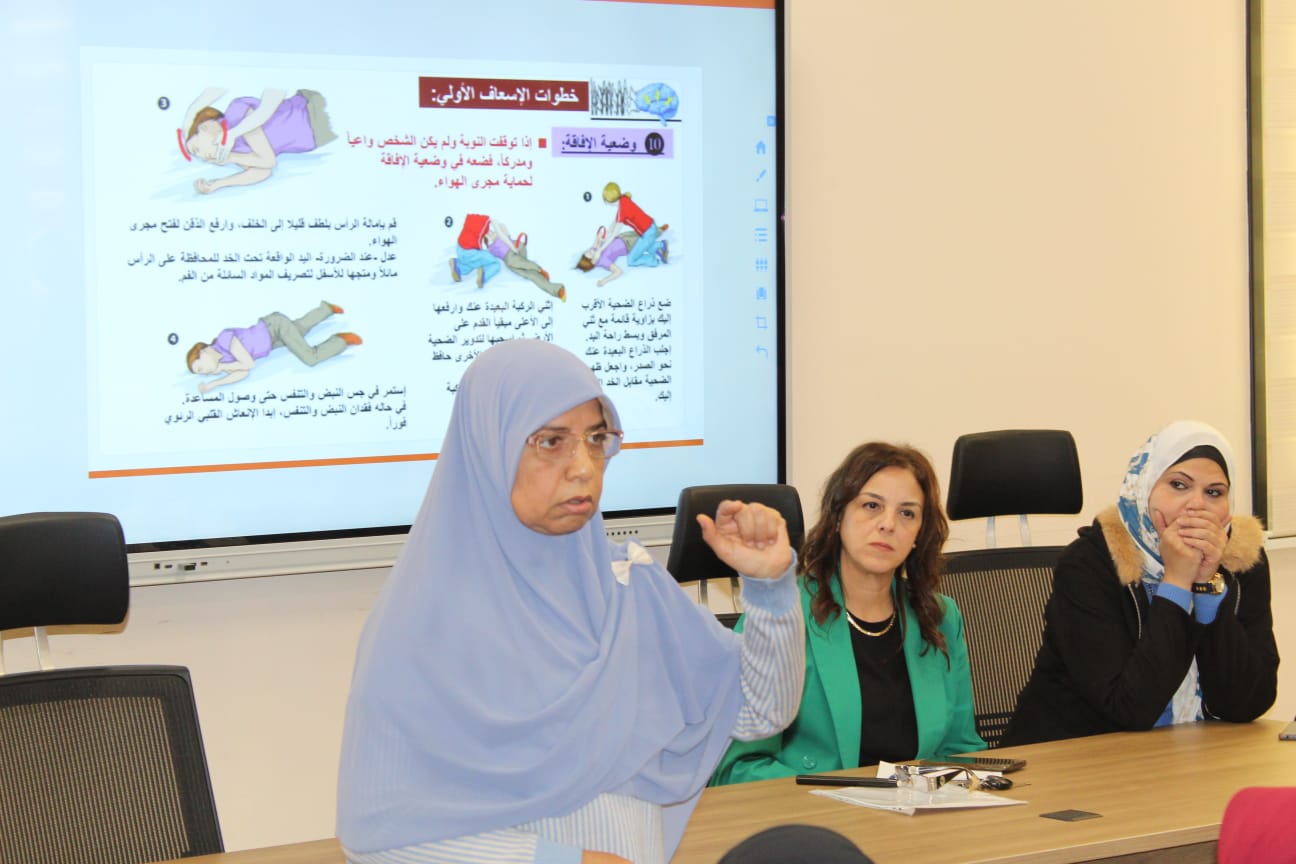 جامعة عين شمس تنظم ورشة عملية للتعامل مع الأزمات الصحية الطارئة بكلية الإعلام