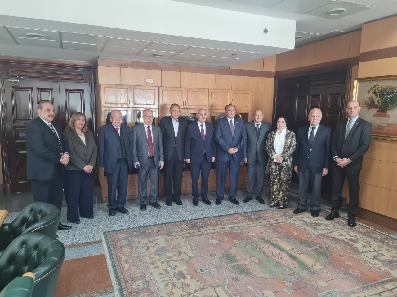 رئيس جامعة الريادة يعرض رؤية مبتكرة لمستقبل التعليم والمعلم في عصر الذكاء الاصطناعي