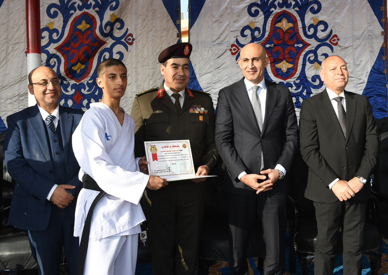 زيارة ميدانية بتنظيم قوات الدفاع الشعبى والتربية والتعليم لمدرسة الشهيد أحمد أبوبكر العسكرية