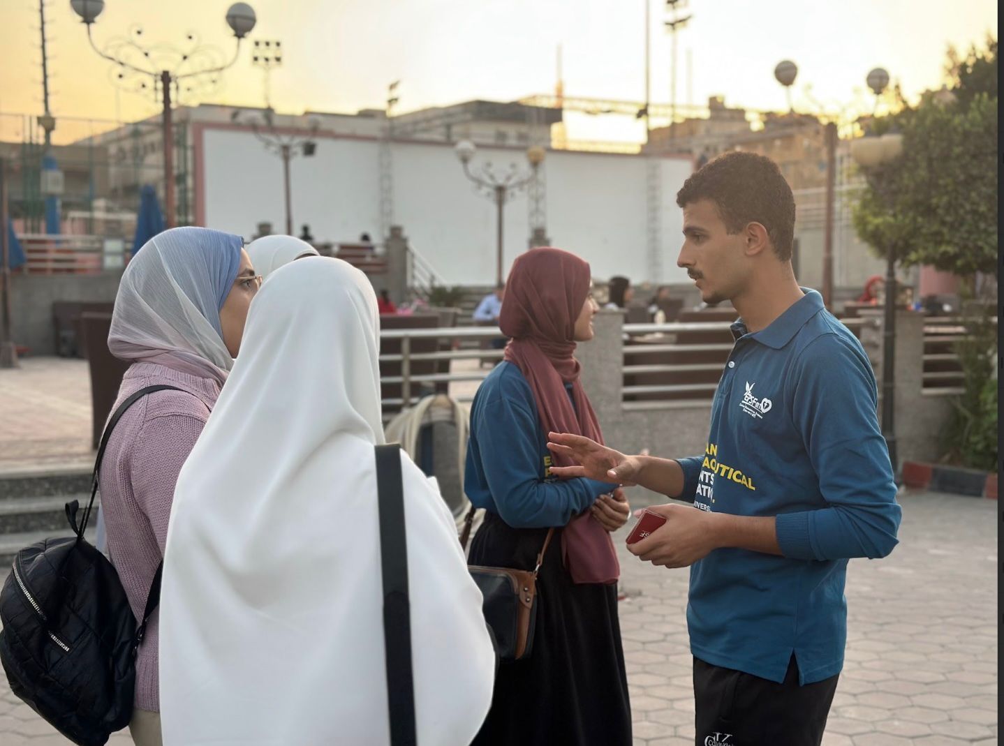 الاتحاد المصري لطلبة الصيدلة في الجامعة الحديثة ينظم حملة توعية للتبرع بالدم