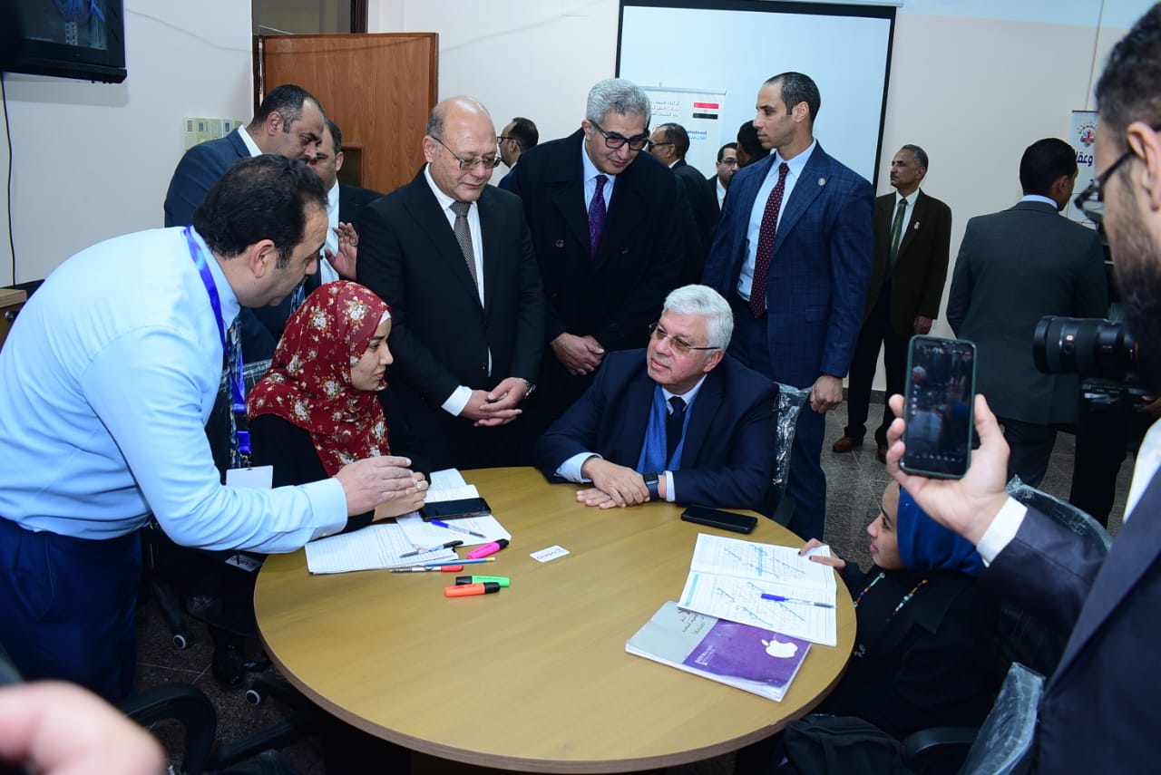 جامعة سوهاج تفتتح مركزًا لدعم دمج الطلاب ذوي الإعاقة في التعليم العالي