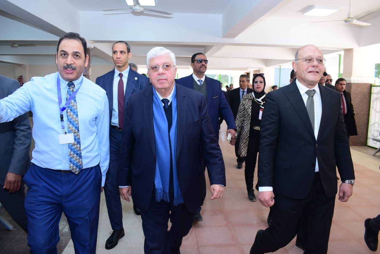 جامعة سوهاج تفتتح مركزًا لدعم دمج الطلاب ذوي الإعاقة في التعليم العالي