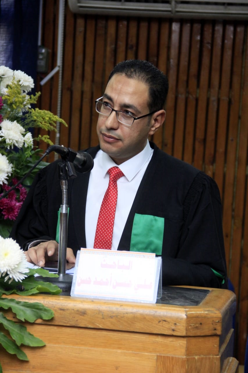 علي الهواري يحصل على الدكتوراة في فلسفة العقوبة الجنائية بإمتياز مع مرتبة الشرف من حقوق القاهرة