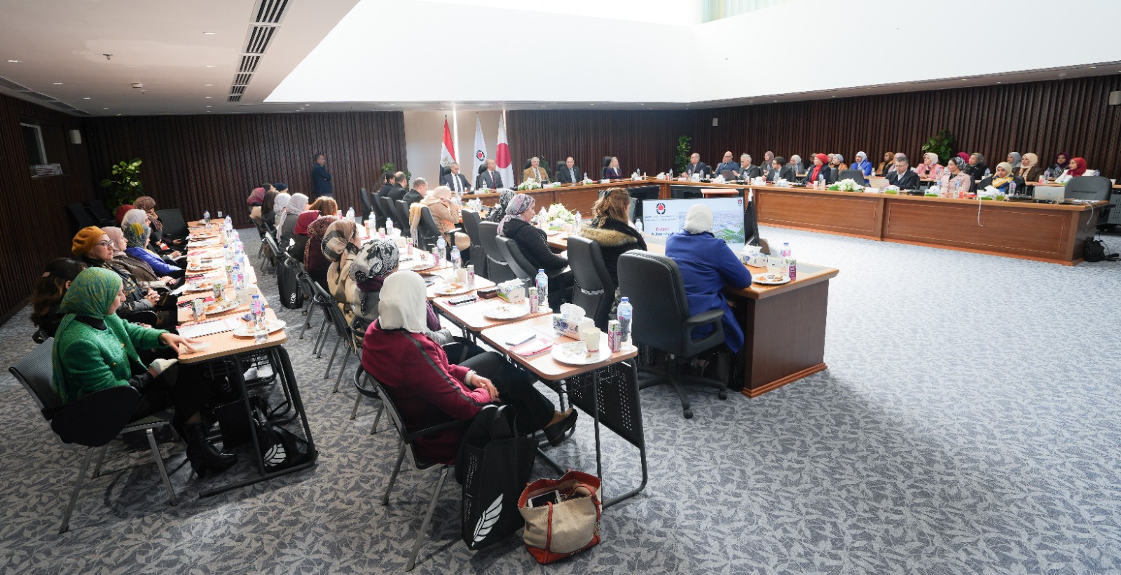 الجامعة المصرية اليابانية تستضيف وفد برنامج المرأة تقود لدعم المرأة المصرية