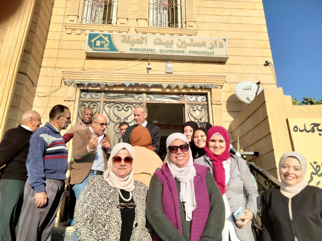 جامعة القاهرة تختتم المرحلة الأولي من مبادرة بداية بزيارة دار مسنين بيت العيلة