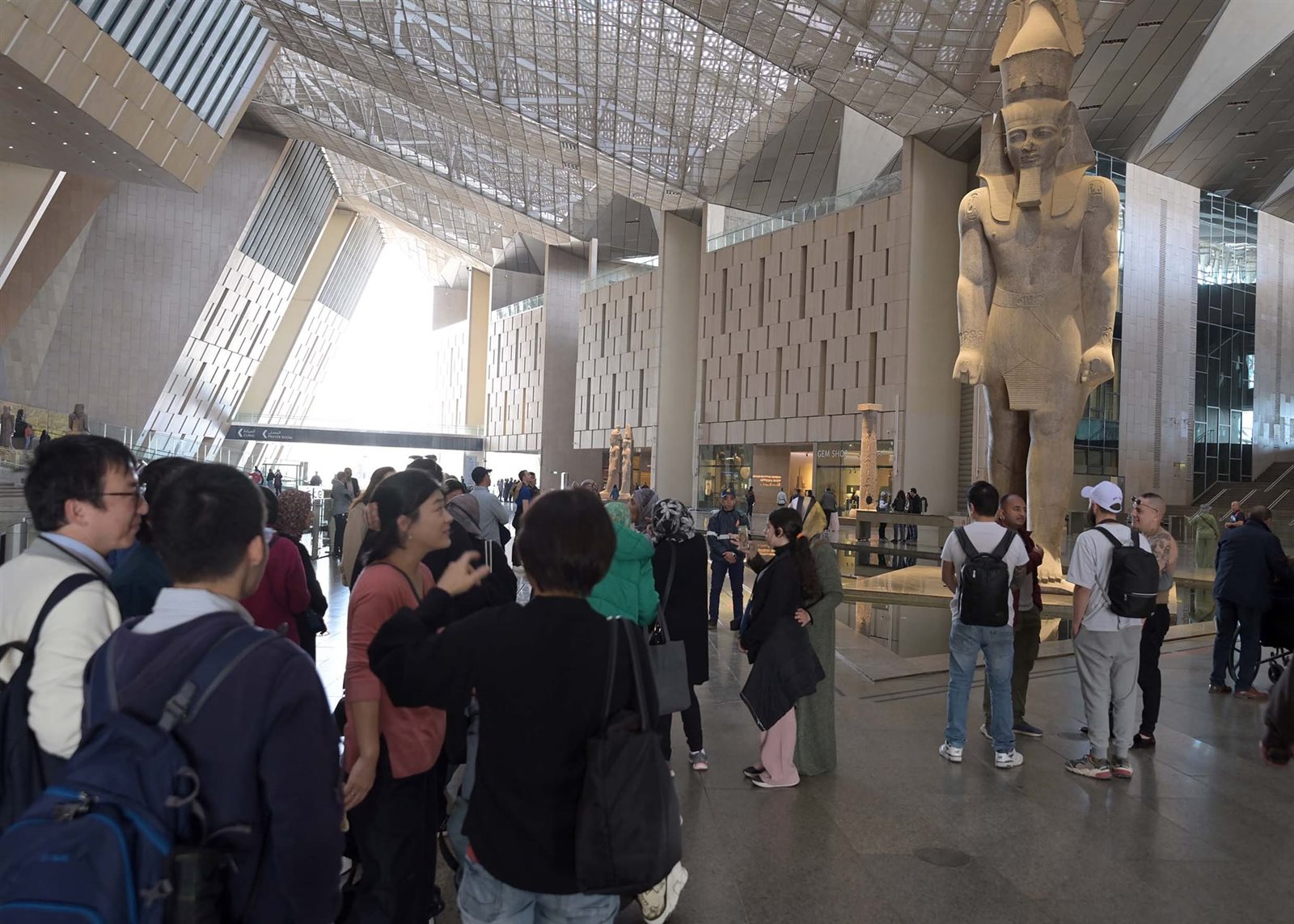 رئيس الوزراء يتابع الاستعدادات النهائية لافتتاح المتحف المصري الكبير