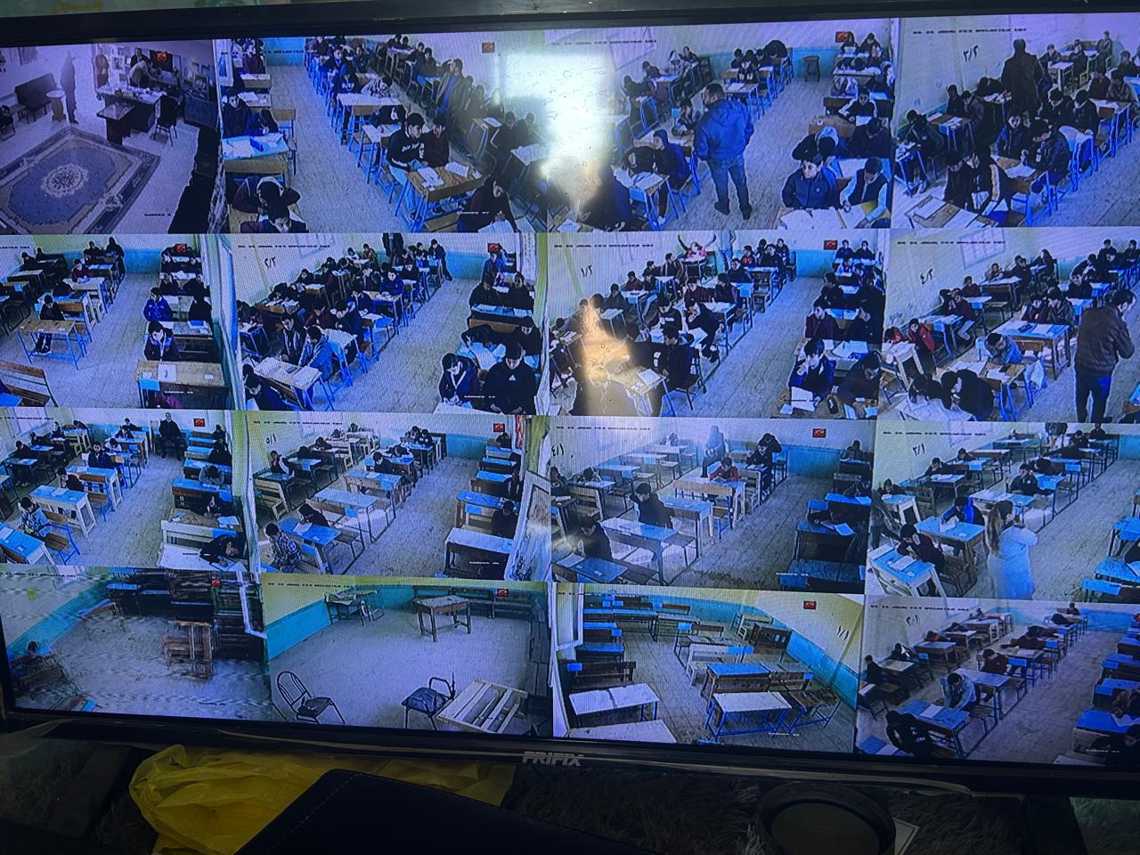18،394 طالبًا وطالبة يؤدون امتحانات الفصل الدراسي الأول في تعليم مطروح وسط أجواء هادئة