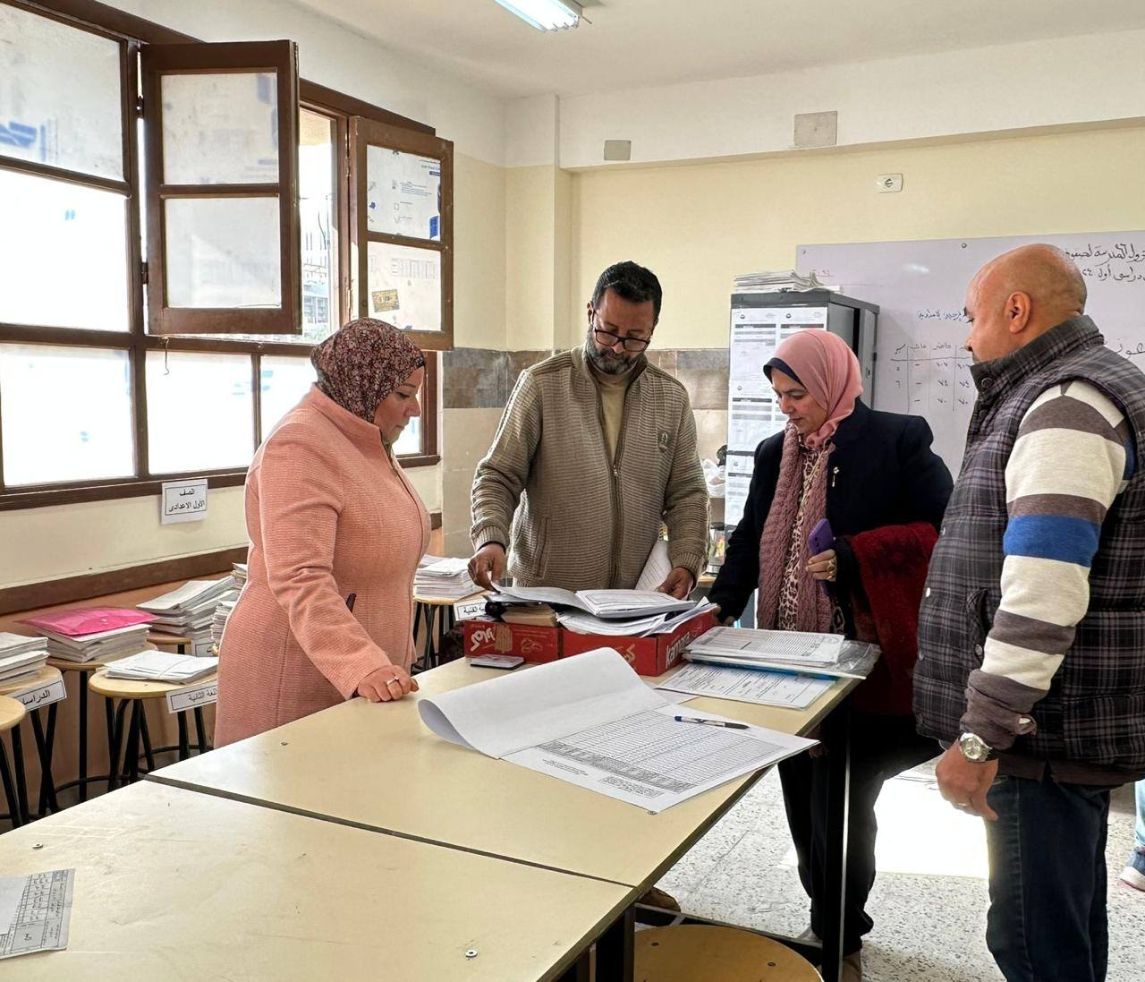 وكيل تعليم الجيزة في جولة تفقدية لضمان سير امتحانات صفوف النقل بكفاءة