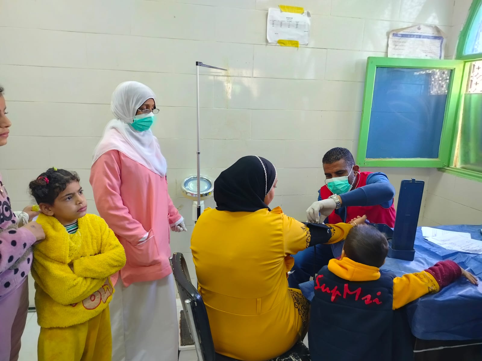 جامعة الأقصر تنظم قافلة طبية شاملة في إطار المبادرة الرئاسية بداية 