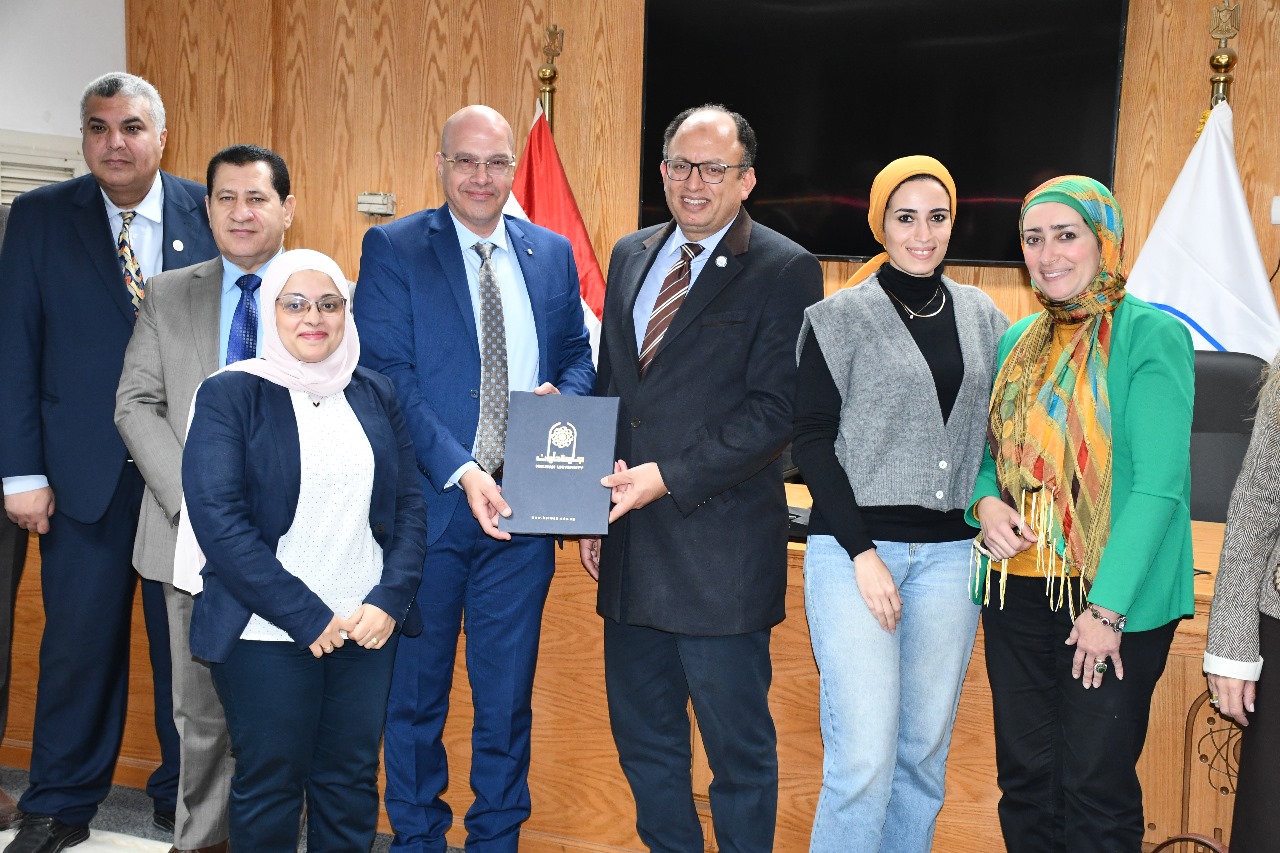 جامعة حلوان تحتفل بتكريم الباحثين الفائزين بتمويل المشروعات البحثية