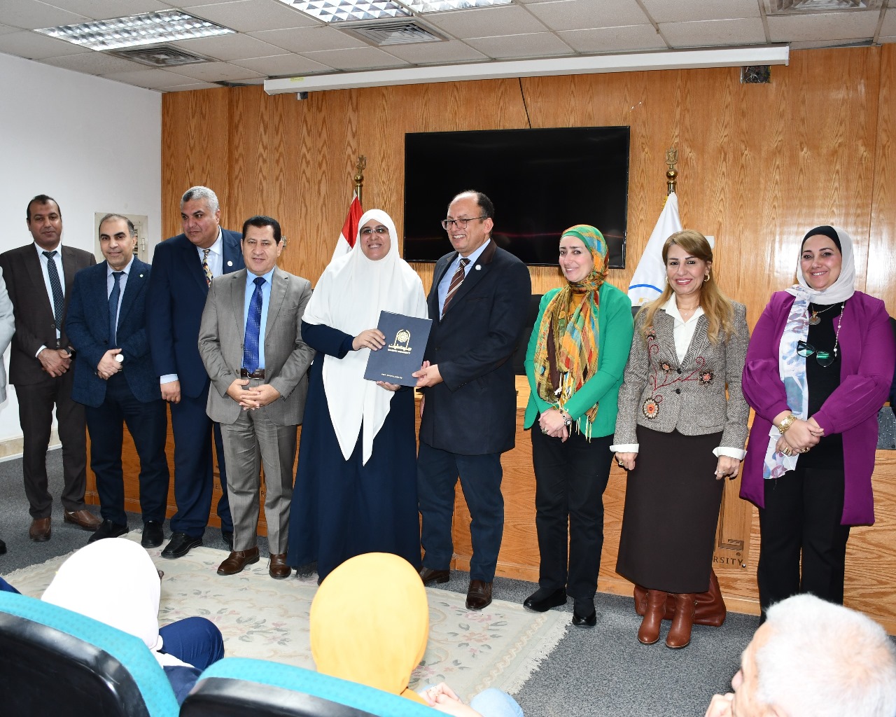 جامعة حلوان تحتفل بتكريم الباحثين الفائزين بتمويل المشروعات البحثية