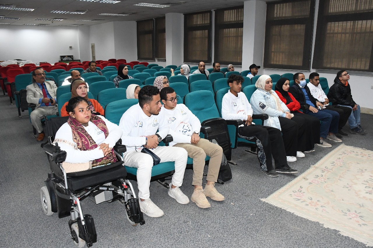 جامعة حلوان تدعم ذوي الهمم وتنظم مبادرات لتعزيز التمكين والدمج الجامعي