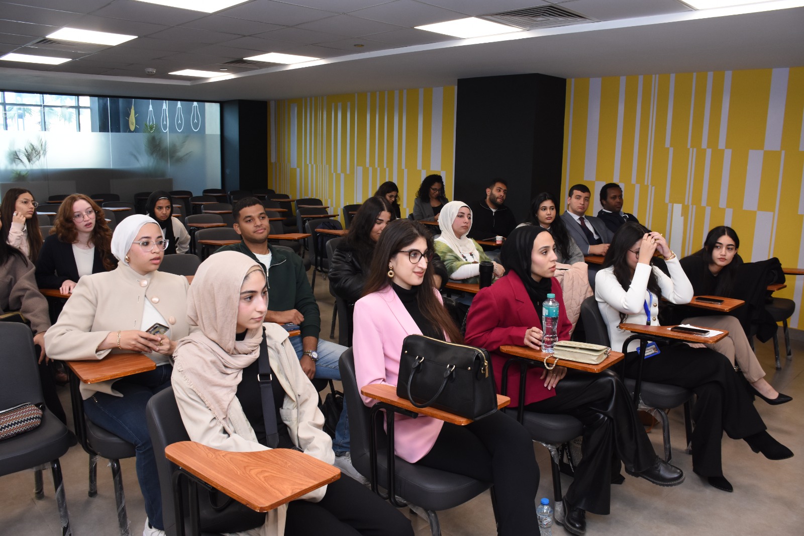 جامعة عين شمس تتصدر الشرق الأوسط في مسابقة برايس وتستعد للمنافسة العالمية