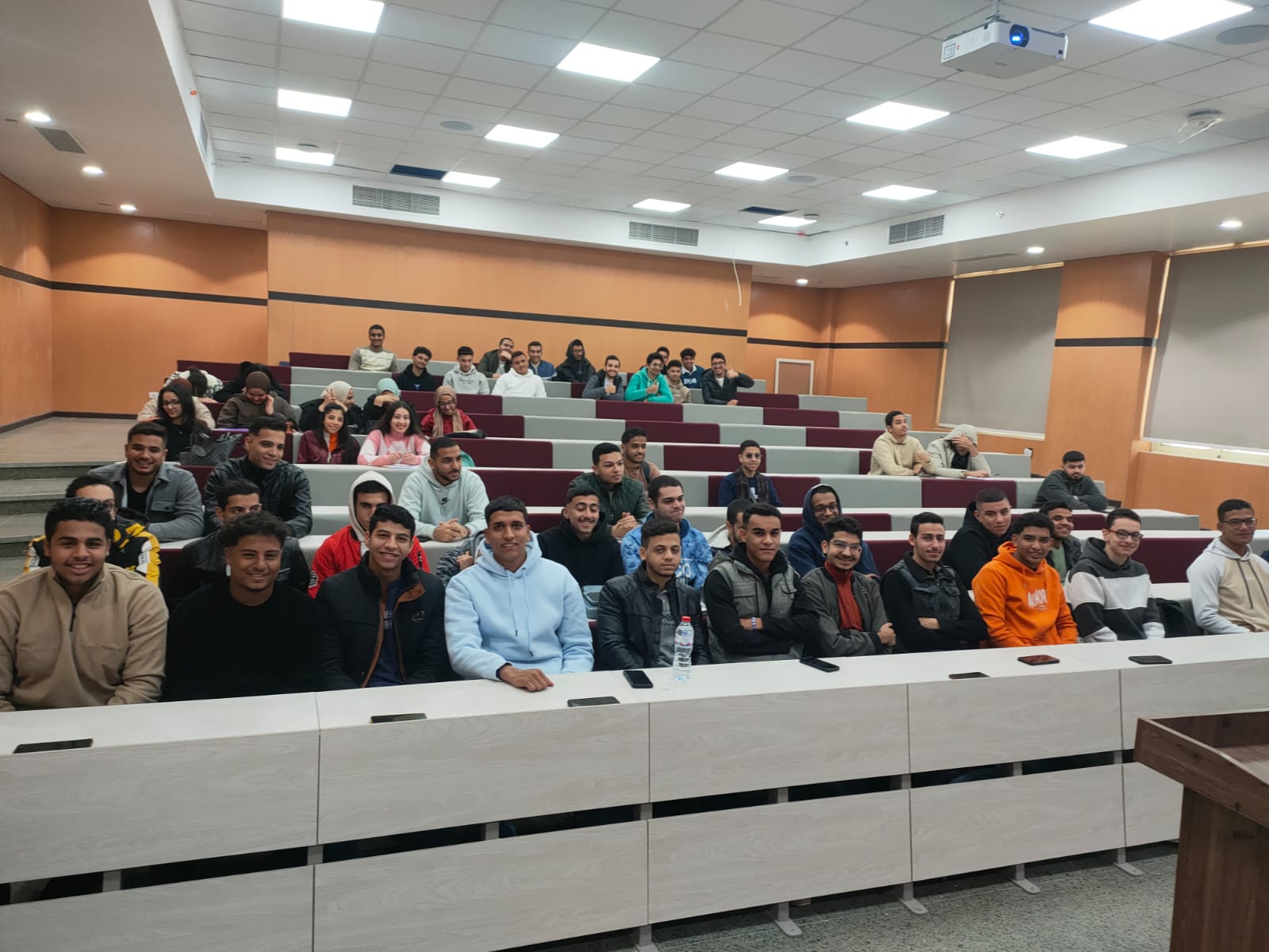 جامعة أسيوط الأهلية تعلن انتظام الدراسة وانطلاق الأنشطة الطلابية