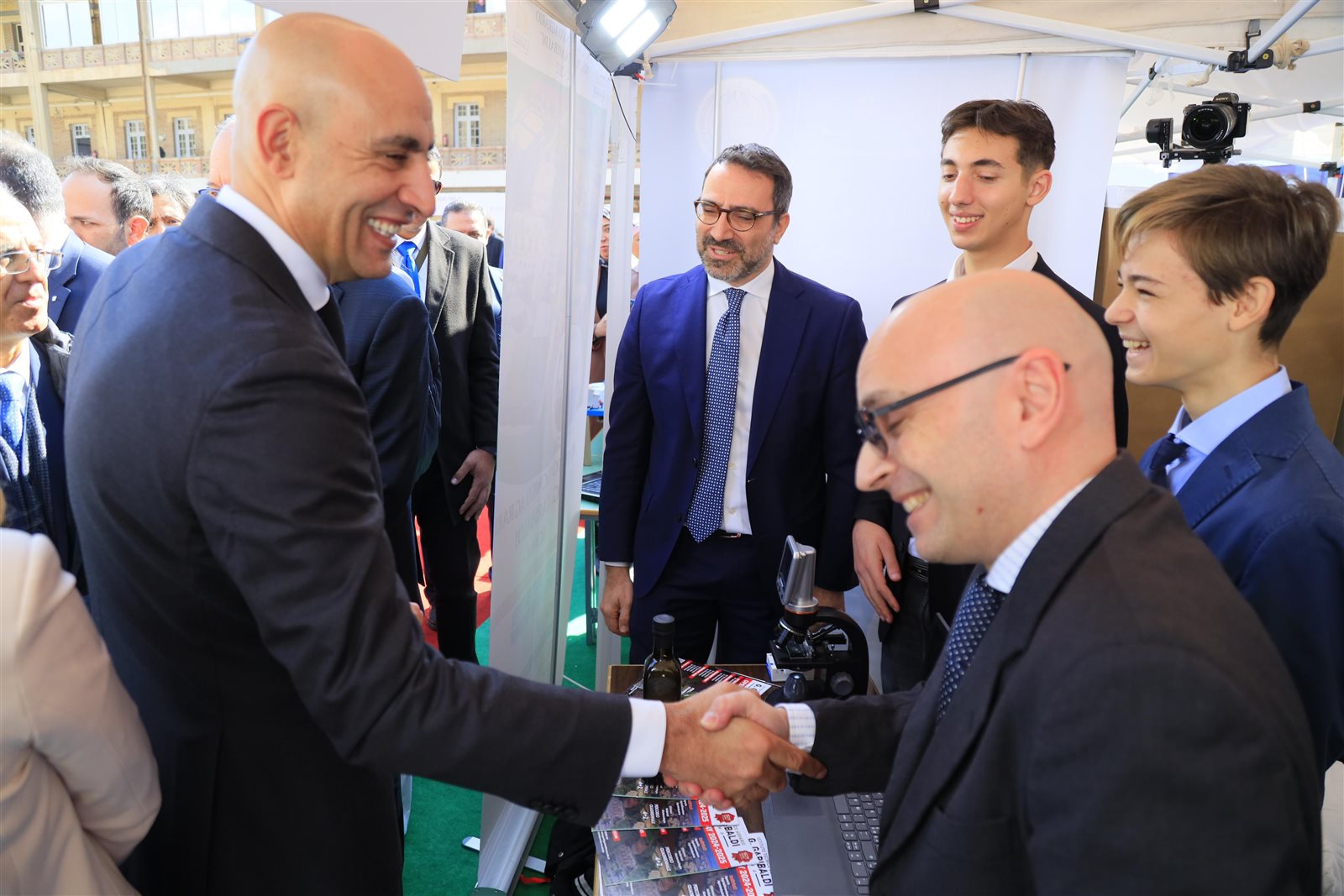 وزير التربية والتعليم ونظيره الإيطالي يفتتحان القرية الإيطالية بمعهد السالزيان دون بوسكو