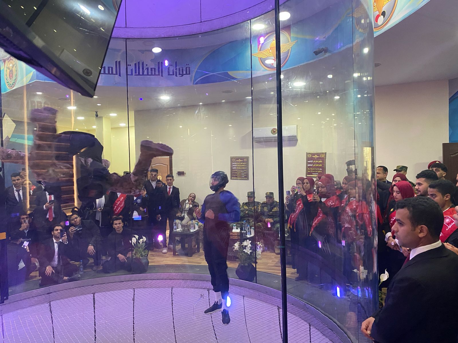 طلاب جامعة حلوان في زيارة ميدانية لوحدات المظلات المصرية