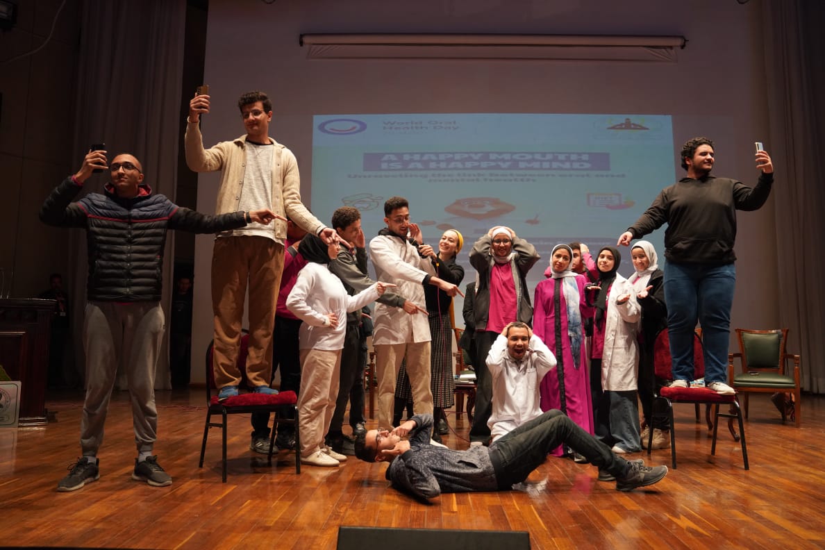 جامعة عين شمس تحتفل باليوم العالمي لصحة الفم والأسنان