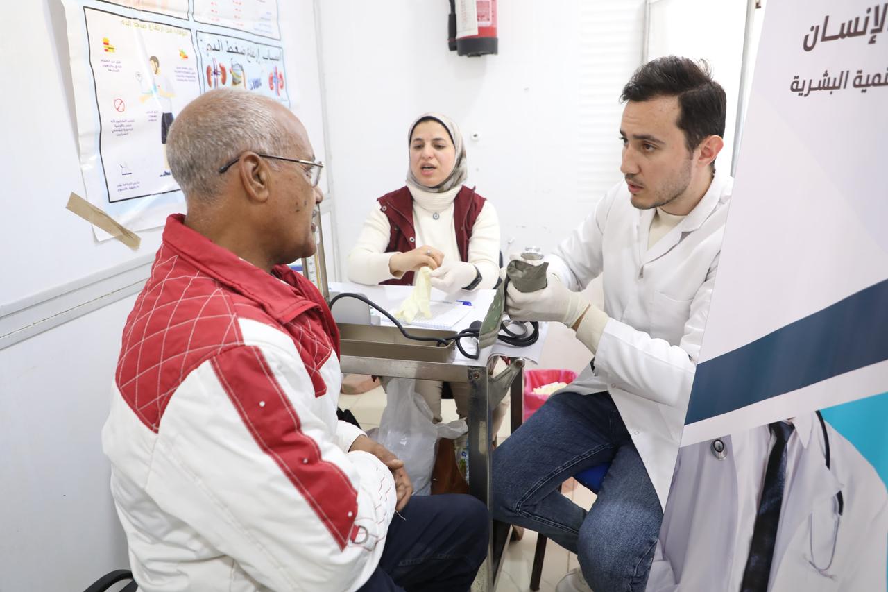 جامعة القاهرة تنظم قافلة تنموية شاملة لخدمة أهالي رأس غارب