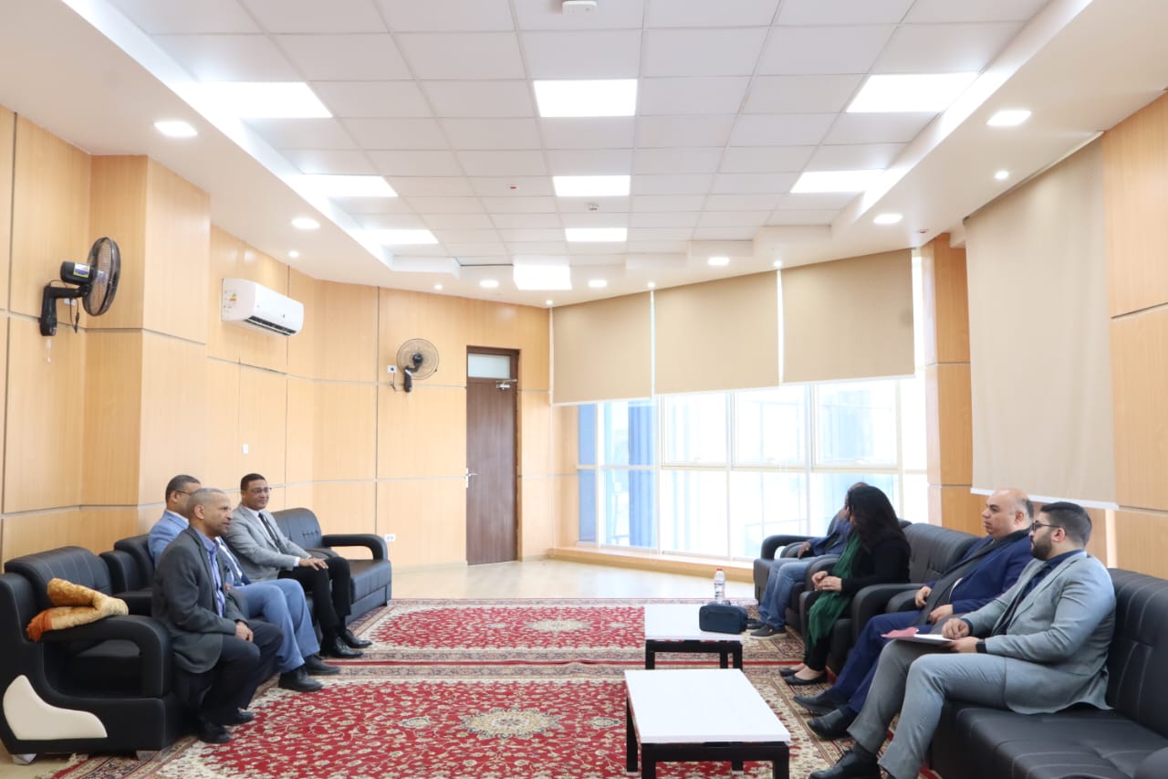 جامعة الأقصر تنظم ندوة توعوية لتعزيز التثقيف المالي لدى طلاب كلية الطب
