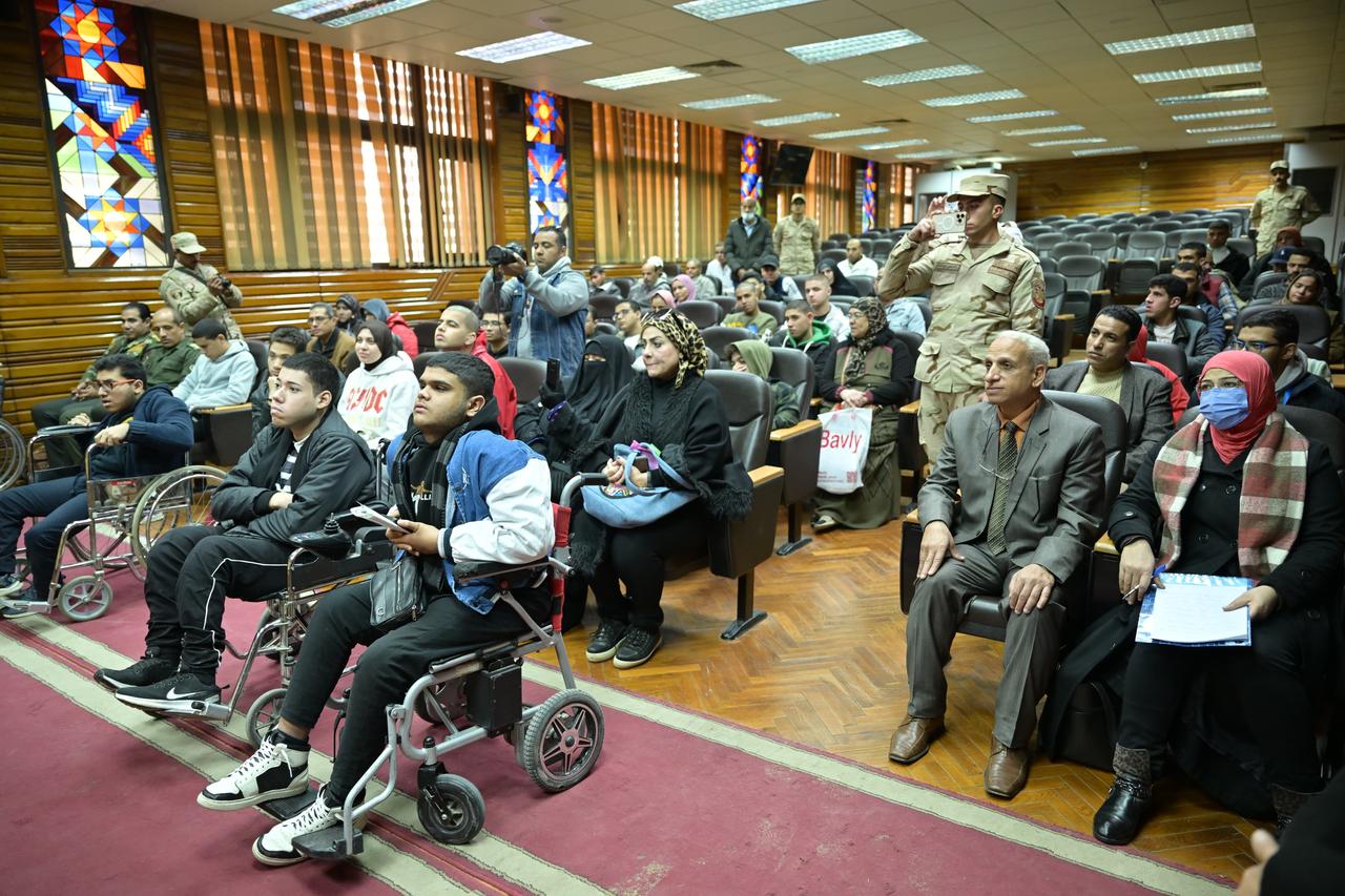 جامعة القاهرة تسهل إجراءات التجنيد لذوي القدرات الخاصة