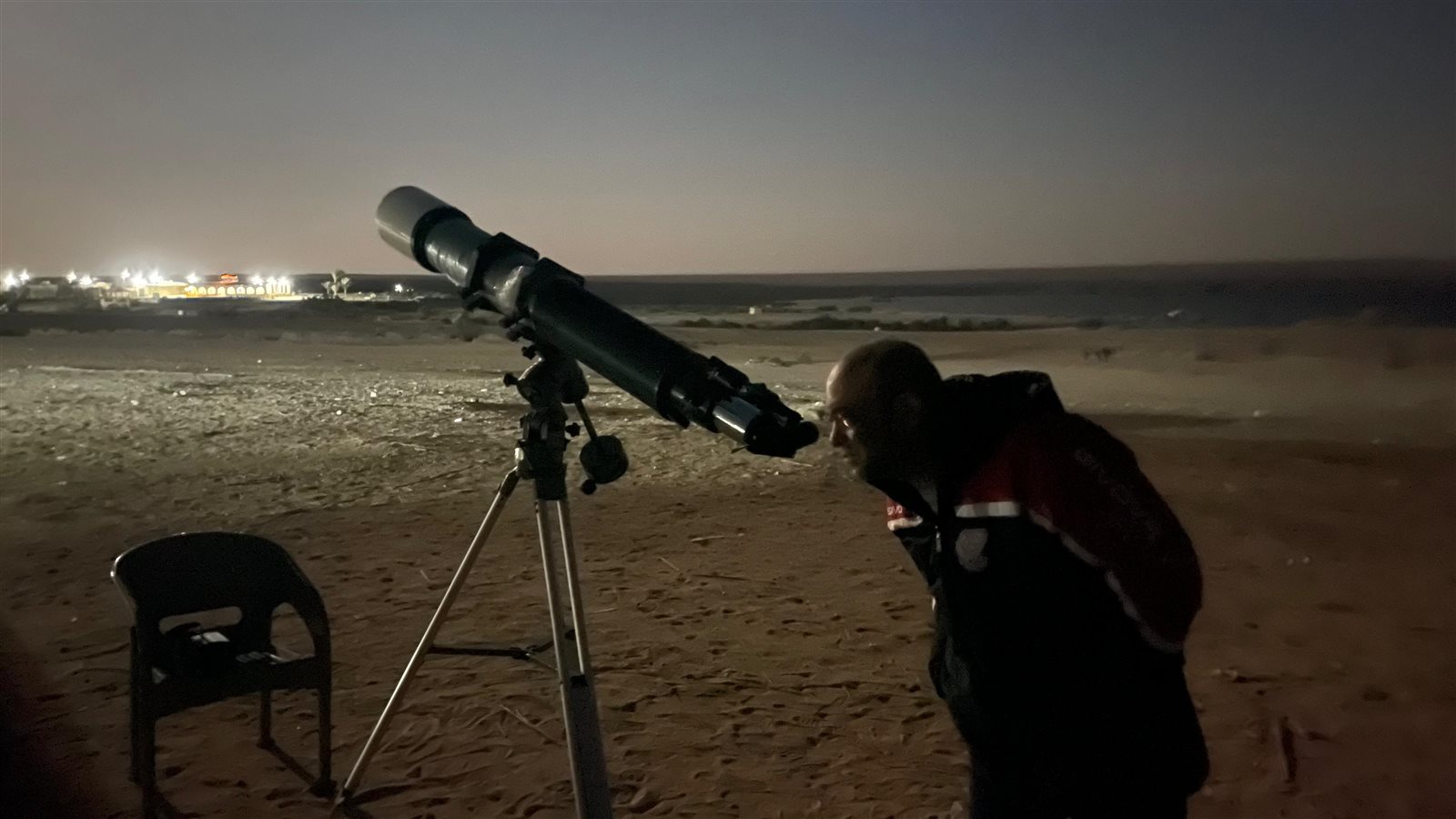 جامعة سوهاج تنظم رحلة استكشافية لرصد اصطفاف المشتري والمريخ