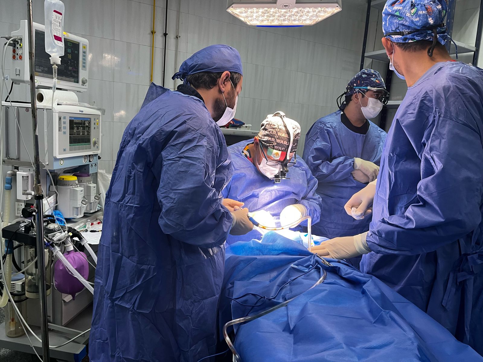 جامعة سوهاج تستضيف قافلة طبية متخصصة لعلاج الأطفال مجانًا