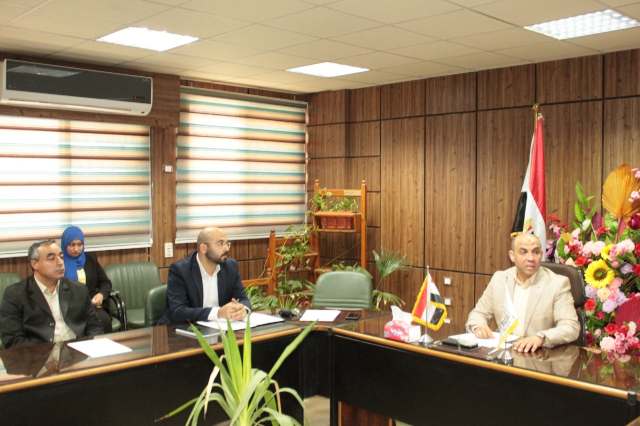 جامعة أسيوط تعزز مكافحة الآفات بآليات حديثة