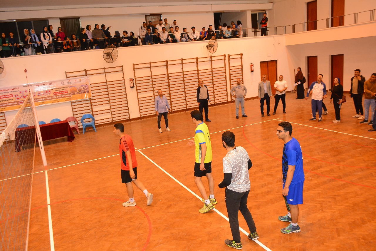 جامعة أسيوط تتوج أبطال الدورة الرياضية الرمضانية