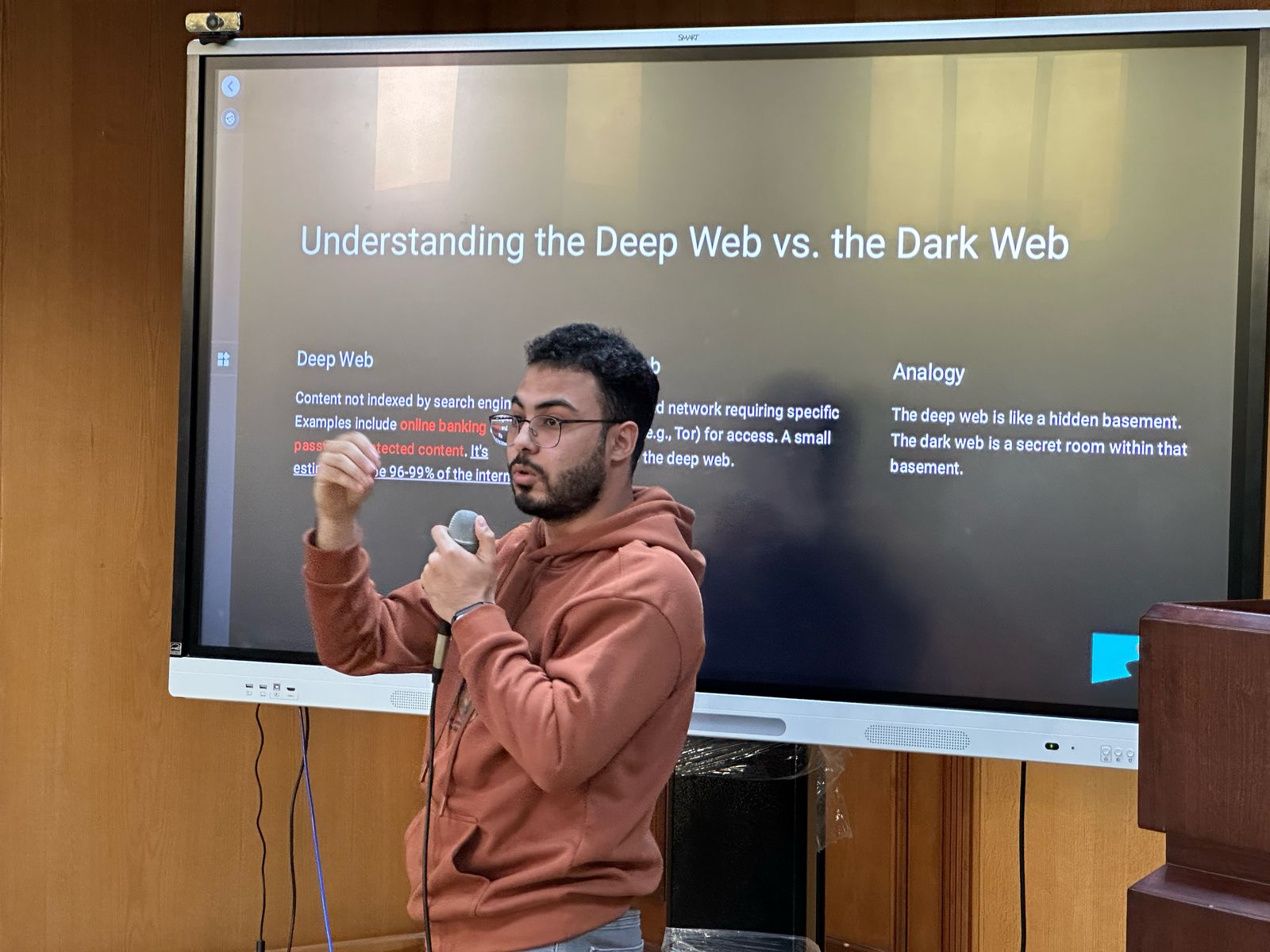 جامعة كفر الشيخ تنظم ندوة توعوية حول مخاطر الإنترنت المظلم وسبل الحماية